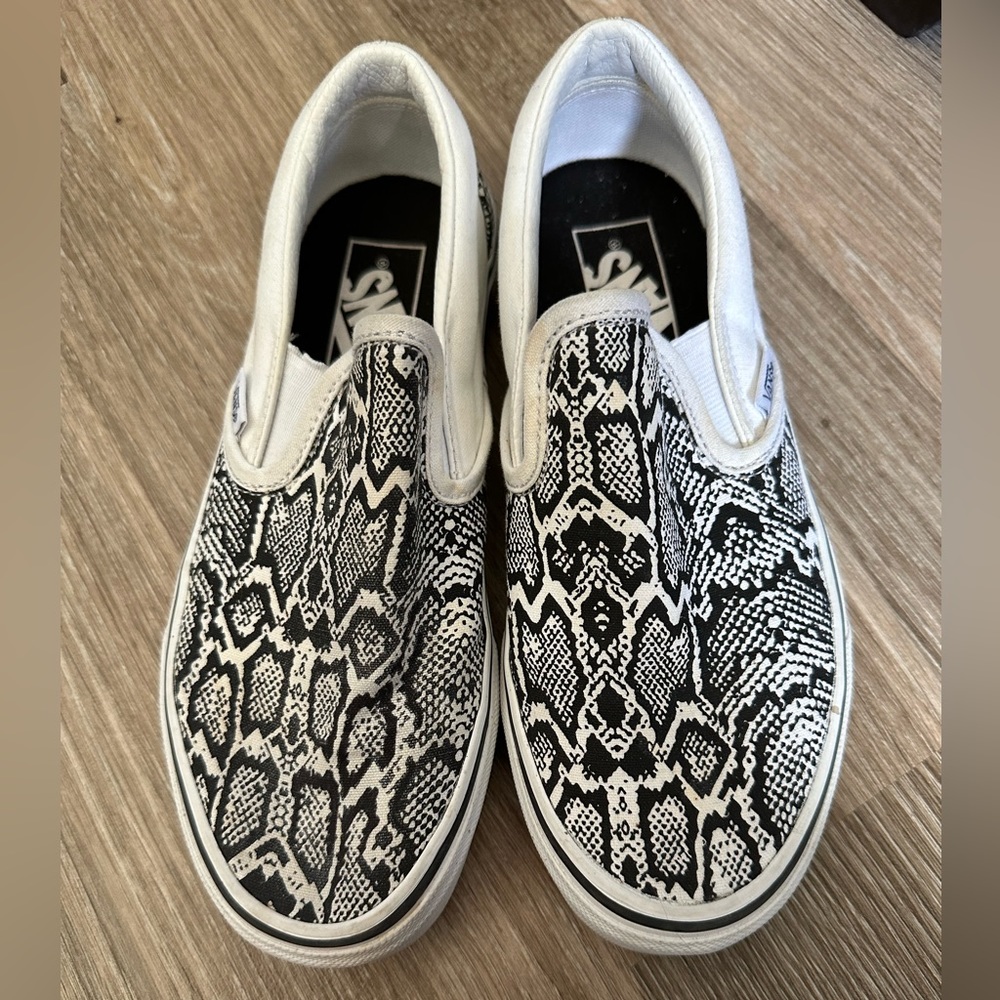 Vans size 7 woman's